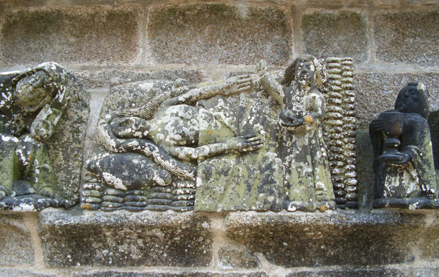 Die Kirche Notre Dame de Tronoën und der Calvaire, Pays Bigouden, Finistère, Bretagne