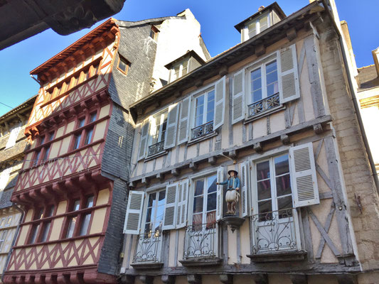 Quimper, alte Fachwerkhäuser, Schnitzereien, Figuren, Bretagne, Cornouaille