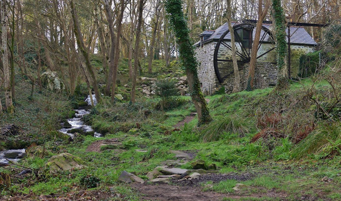 Pointe du Millier Moulin de Keriolet, historische Wassermühle, Cap Sizun, Bretagne