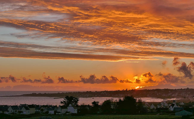 Ferienhaus Ker Armor, Plouhinec, Sonnenuntergang über der Bucht von Audierne