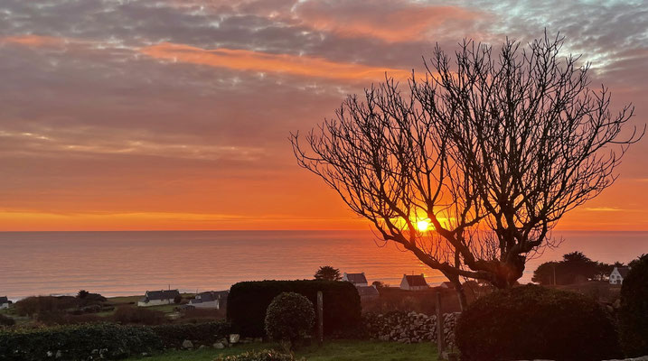Ferienhaus Ker Armor Plouhinec, Blick auf die Bucht von Audierne, Sonnenuntergang