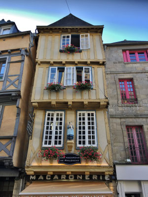 Quimper, alte Fachwerkhäuser, Schnitzereien, Figuren, Bretagne, Cornouaille