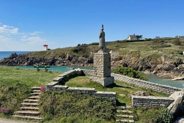 Pors Poulhan, die Statur der Bigoudène