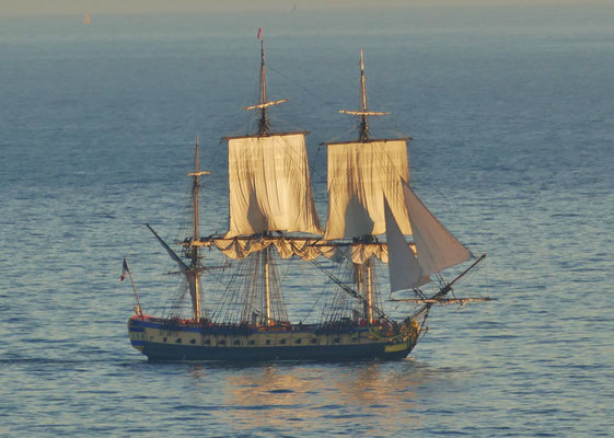 Historischer Segler im Raz de Sein vor der Pointe du Raz,  Hermione