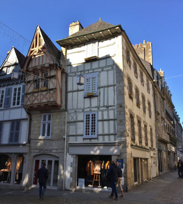 Quimper, alte Fachwerkhäuser, Schnitzereien, Figuren, Bretagne, Cornouaille