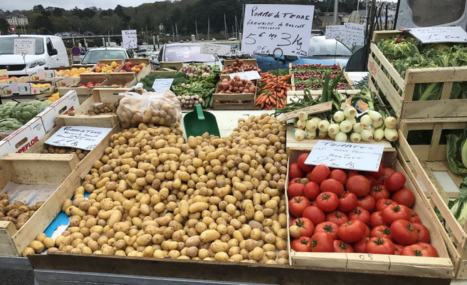 Szenen vom Markt in Audierne, Cap Sizun, Finistère, Bretagne