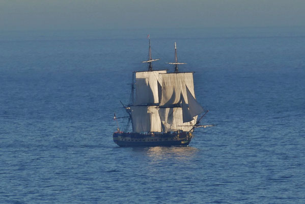 Historischer Segler im Raz de Sein vor der Pointe du Raz,  Hermione