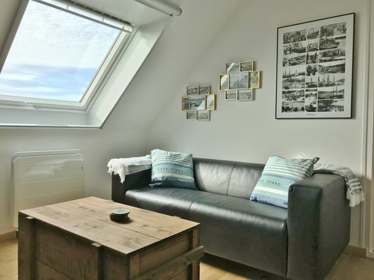 Lesezimmer mit Bretagneliteratur, Kochbüchern und vielem mehr im Ferienhaus Ker Armor
