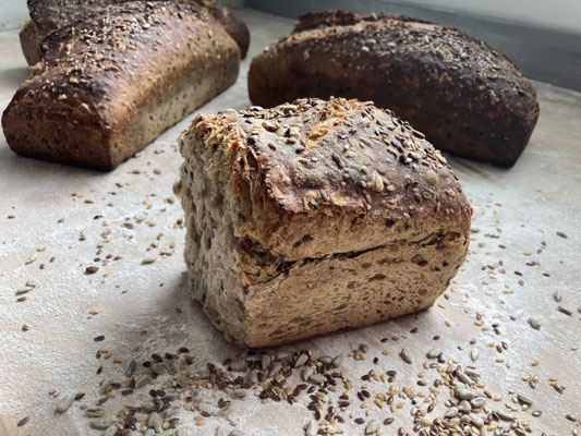 Bäckerei Bara Babord in Mahalon, Sauerteigbrot, Roggenbrot, Alle Fotos © Bara Babord