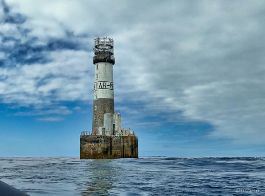 Leuchtturm Ar-Men, die Hölle der Höllen, im Atlantik hinter der Île de Sein
