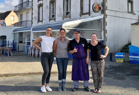 Café du Port, Plouhinec Poulgoazec, Restaurant Ouvrier. Team 