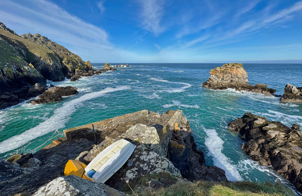 Cap Sizun, Pointe de Penharn, GR 34, Landschaft, Küstenwanderweg, Schutzhafen Heign Ar Hass, Klippen