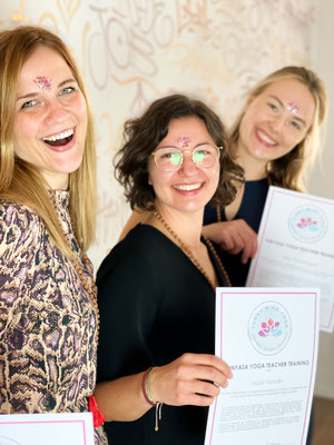Sunny Mind Yoga 200h Yogalehrerausbildung online 2027