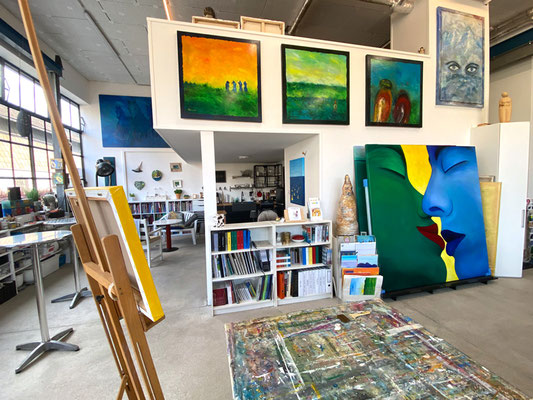 ART. Atelier Karin Angerer | Kreative Freiheit: 1 oder 2 Tage buchbar: Acryl-Malkurs