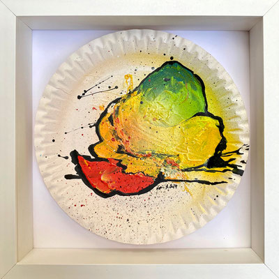 Karin Angerer | transformierter Pappteller (2) | 23 x 23 cm im Objektrahmen 27 x 27 x 6 cm | Acrylic on paper plate (Pappteller) | 2024 | b485