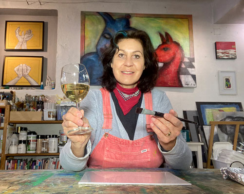 ART. Atelier Karin Angerer: Ein Schluck Kreativität beim After-work-Malkurs. Lass den Alltag hinter dir und genieße die kreative Atmosphäre im Atelier.