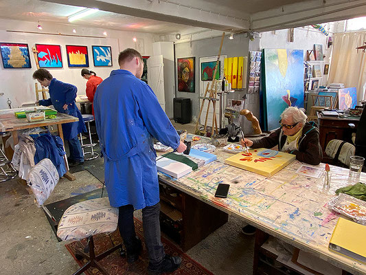 ART. Atelier Karin Angerer | Kreative Freiheit: 1 oder 2 Tage buchbar: Acryl-Malkurs