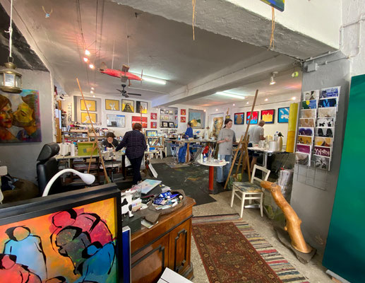 ART. Atelier Karin Angerer | Kreative Freiheit: 1 oder 2 Tage buchbar: Acryl-Malkurs