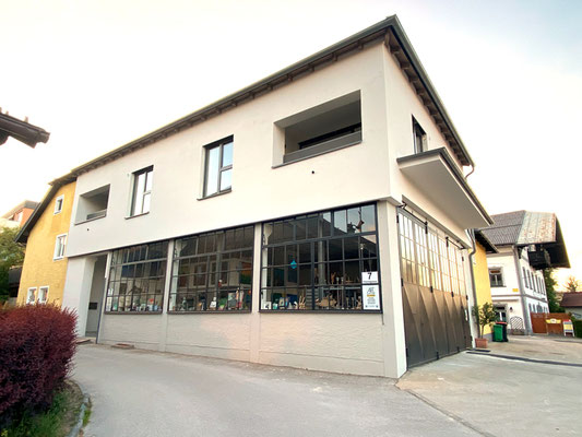 ART. Atelier Karin Angerer | Kreative Freiheit: 1 oder 2 Tage buchbar: Acryl-Malkurs