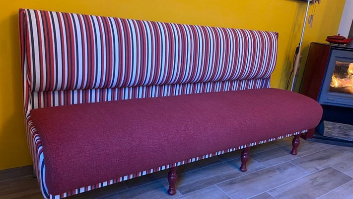 Après - Banquette de brasserie après restauration