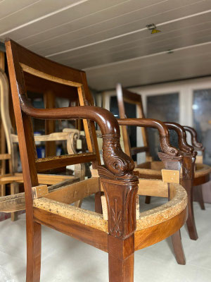 Fauteuils style Empire