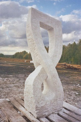 New inner space, marble, Symp.Penza/ Russia 2010 h 1,40