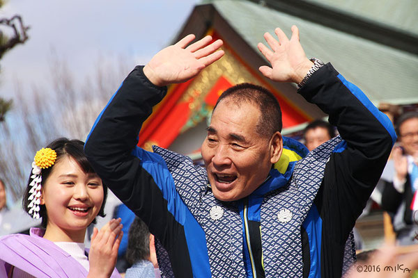 宮川大助さんと林真帆さん（成田山節分祭2015年）