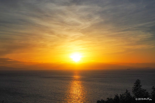 夏の夕陽（瀬戸内海）