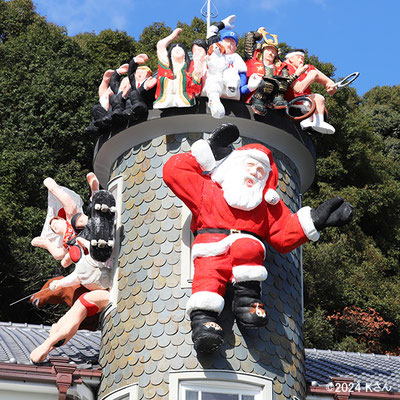 2024年 大谷翔平選手のキケポーズをするサンタ（兵庫県Kさん写真提供）