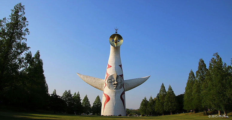 太陽の塔（５月）