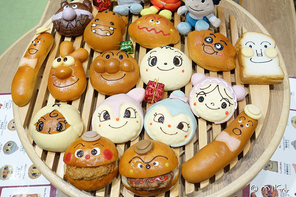 アンパンマンと仲間たちのパン（ジャムおじさんのパン工房）