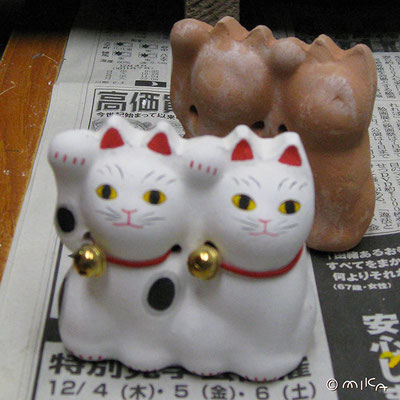 今戸焼の招き猫