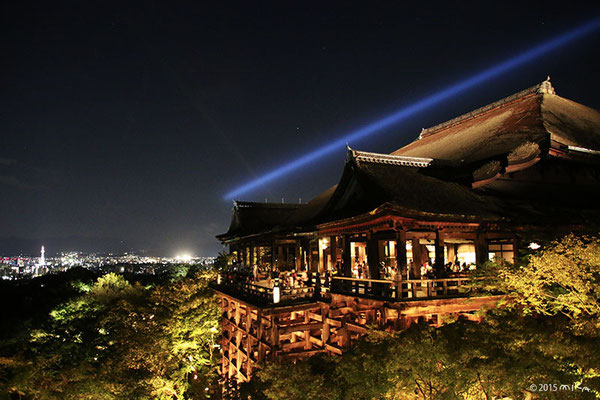 清水寺 夜の特別拝観（「未来への光～東山天空のライトアップ」にて）2015年9月