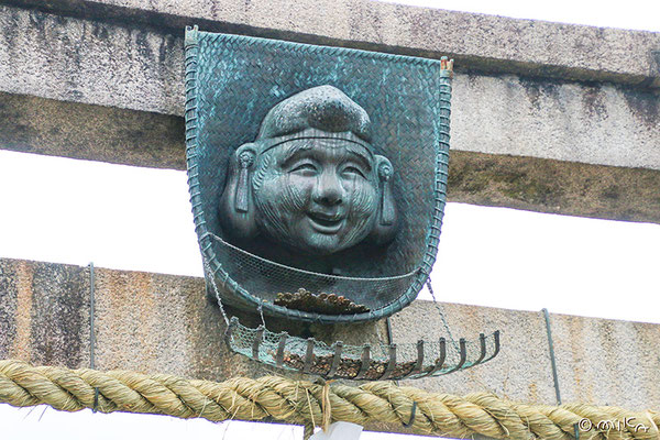 えびす様（京都ゑびす神社の鳥居）