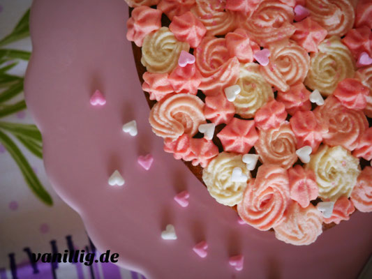 Valentinstag, valentinstorte, herztorte, torte, Schokotorte, Buttercreme, Buttercremetorte 