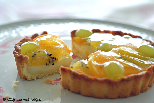Tartelettes mit Früchten, Baken, kleine Kuchen, Tarte, Tartelletes mit früchten, Rezept zum Backen, Rezept für Tarte, Rezept für Tartelettes