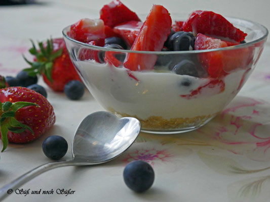 Erdbeere, Nachtisch mit Erdbeeren, Dessert, 