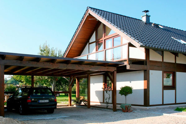 Carport mit Garage