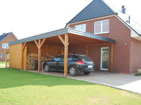 Carport mit Geräteraum