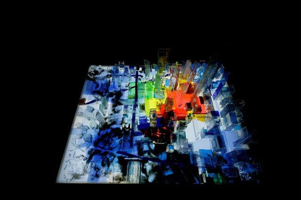 Stakleni grad, 2010. staklo, folije u boji, led svjetlo, 120x100cm 