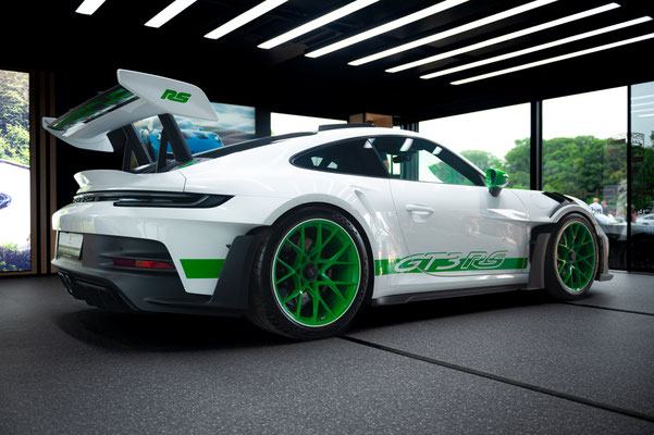 Puur Porsche Treffen 2023 op Aquabest in Best door Jordy Leenders - Porsche 911 GT3 RS 2023