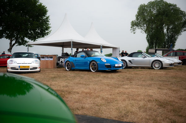 Puur Porsche Treffen 2023 op Aquabest in Best door Jordy Leenders - Porsche 996 GT3 RS Porsche 911 50 Anniversary