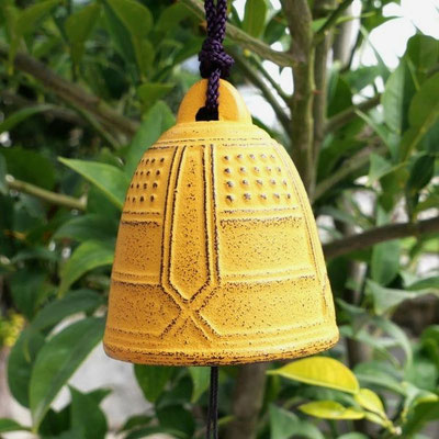 Cloche japonaise en font, carillon ou Furin Iwachu jaune