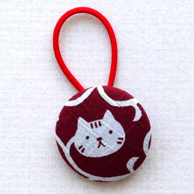 Elastique pour cheveux avec un chat maneki neko