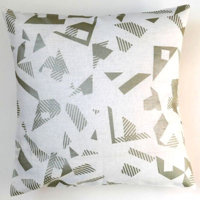 Coussin tissu japonais blanc géométries argent