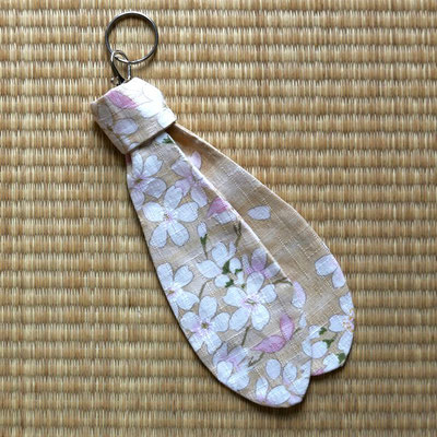 Porte clefs en tissu japonais fleurs de cerisiers