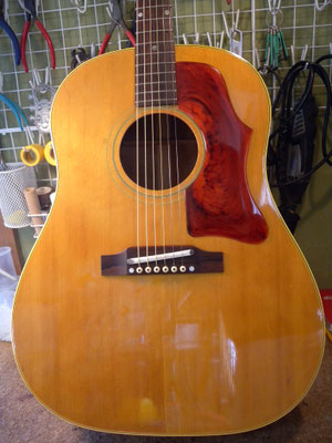 Gibson j-50 全作業工程完了いたしました。