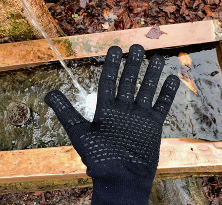Test showers pass crosspoint knit waterproof gloves