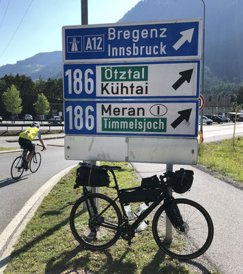 Wegweiser zum Timmelsjoch