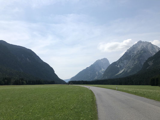 im breiten Leutaschtal